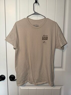Never Look Back Graphic Tee - Beige Men's T-Shirt